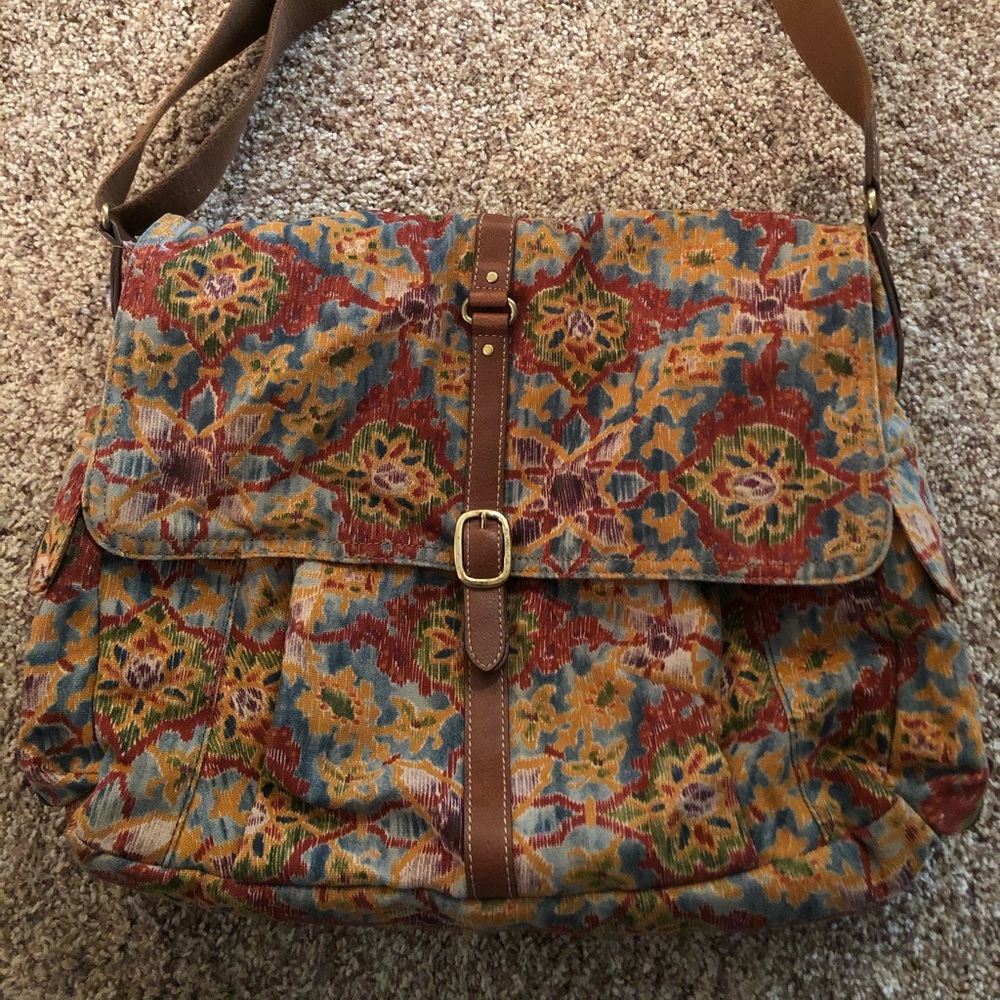 Fossil Brand Leather and Fabric Purse